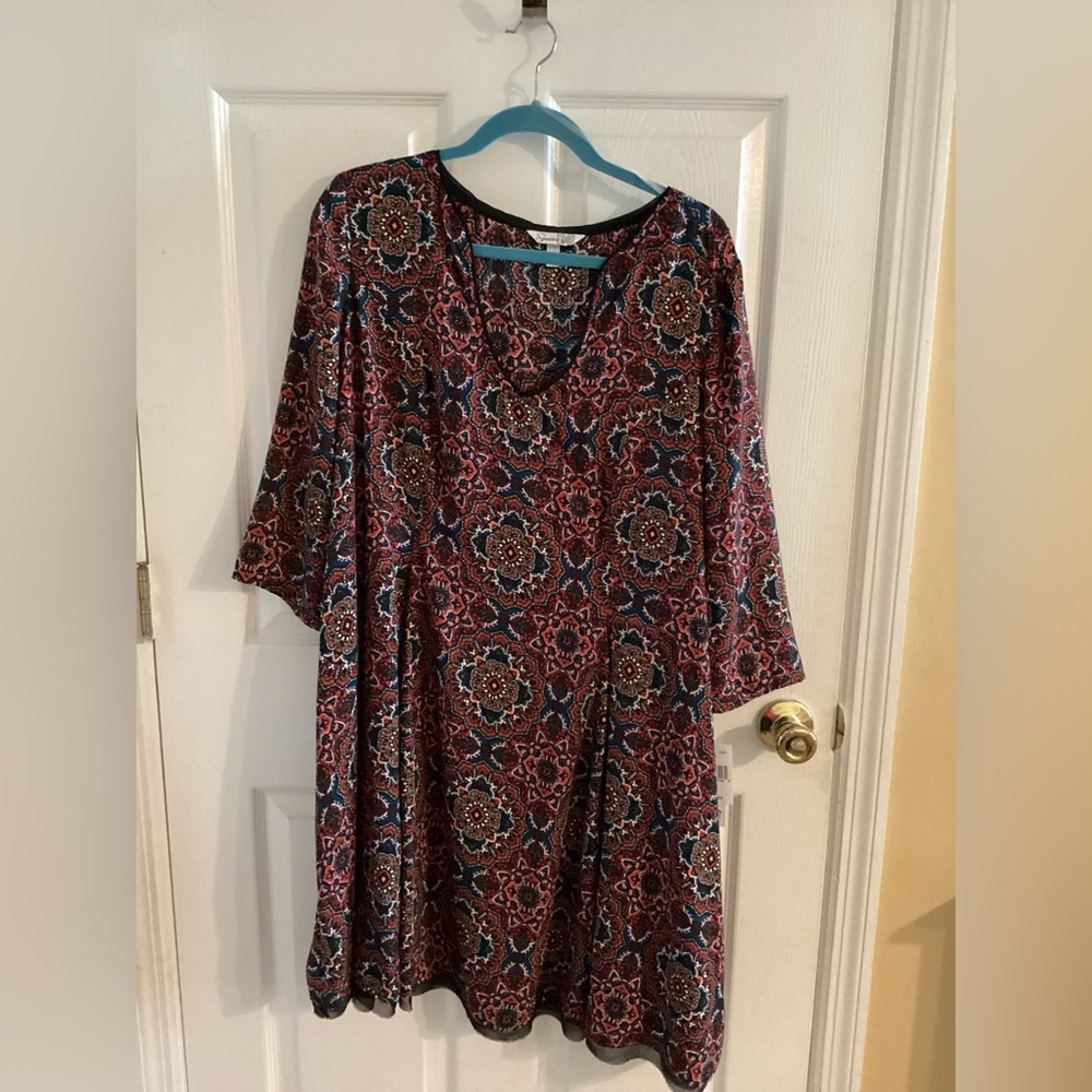 Floral Medallion V-Neck Women’s Dress in Burgundy and Blue